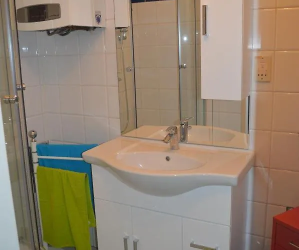Nette Altbauwohnung Nur 10 Min Von Der Apartment Vienna
