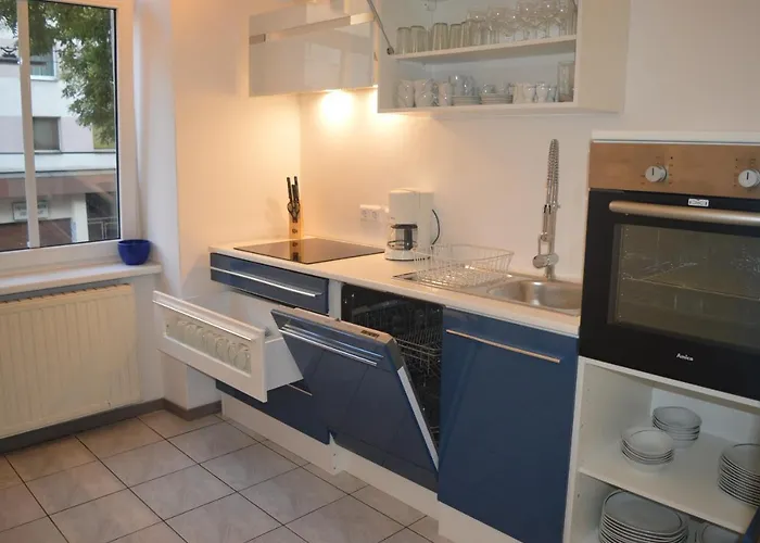 Nette Altbauwohnung Nur 10 Min Von Der Apartment