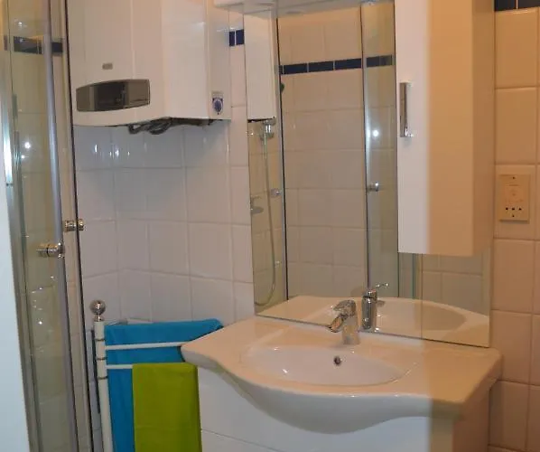 Apartment Nette Altbauwohnung Nur 10 Min Von Der