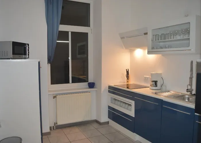 Nette Altbauwohnung Nur 10 Min Von Der Apartment *