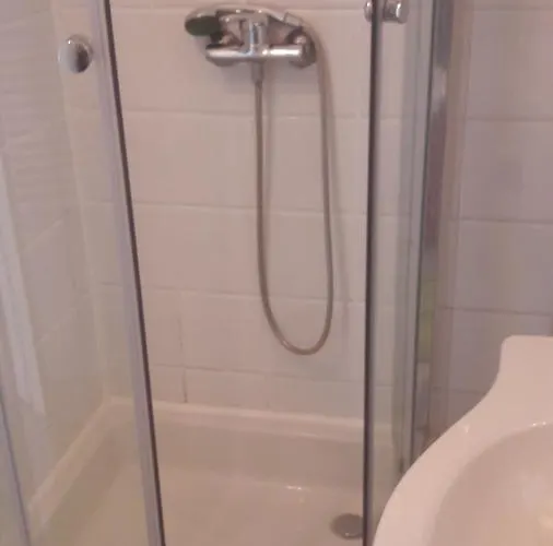 Nette Altbauwohnung Nur 10 Min Von Der * Vienna