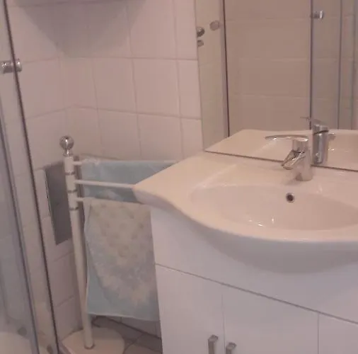 Nette Altbauwohnung Nur 10 Min Von Der Vienna