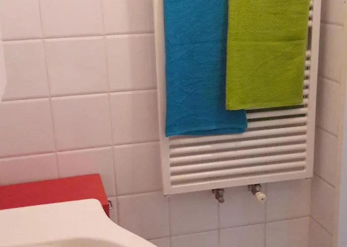 Apartment Nette Altbauwohnung Nur 10 Min Von Der